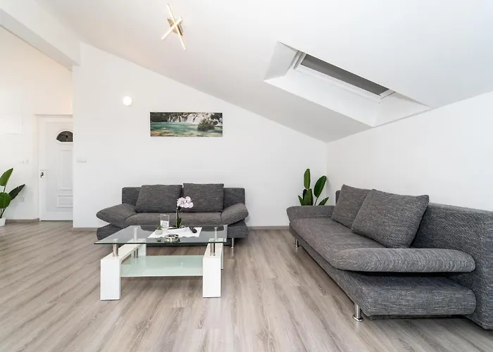 Gorgeous In With Wifi Apartamento Bibinje