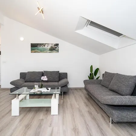 Lovely In With View Apartman Bibinje