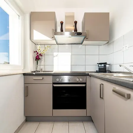 Gorgeous In With Wifi Apartment